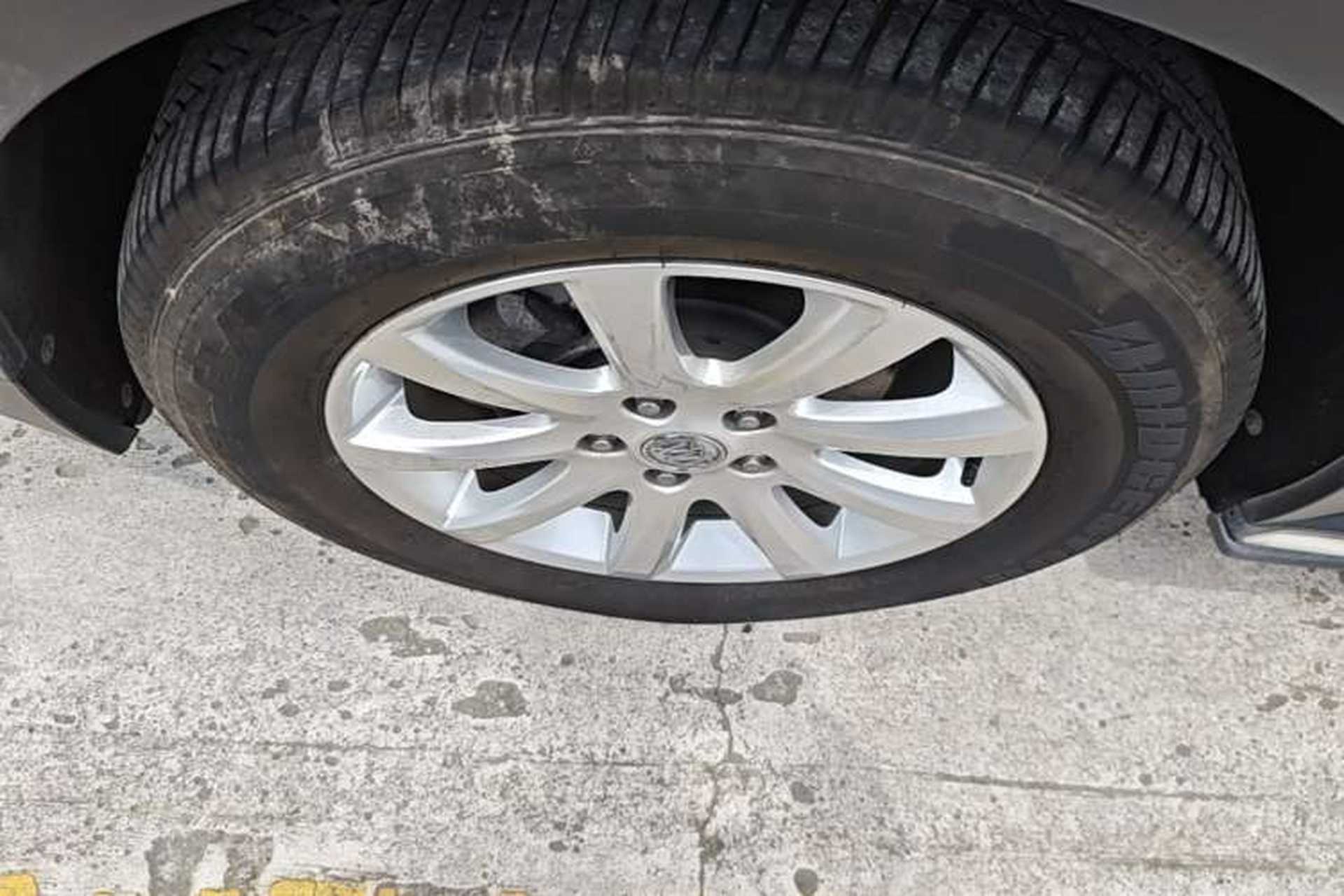Used Buick Envision 2020 20T Two-Wheel Drive Elite Version Left Front Wheel Hub