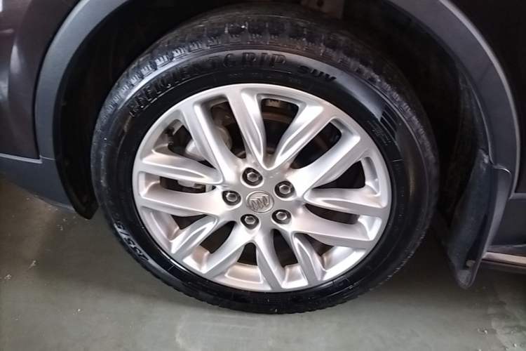 Used Buick Envision 2020 28T Four-Wheel Drive Elite Version Left Front Wheel Hub