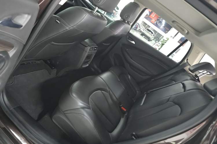 Used Buick Envision 2020 20T Two-Wheel Drive Elite Version Left Rear Seat