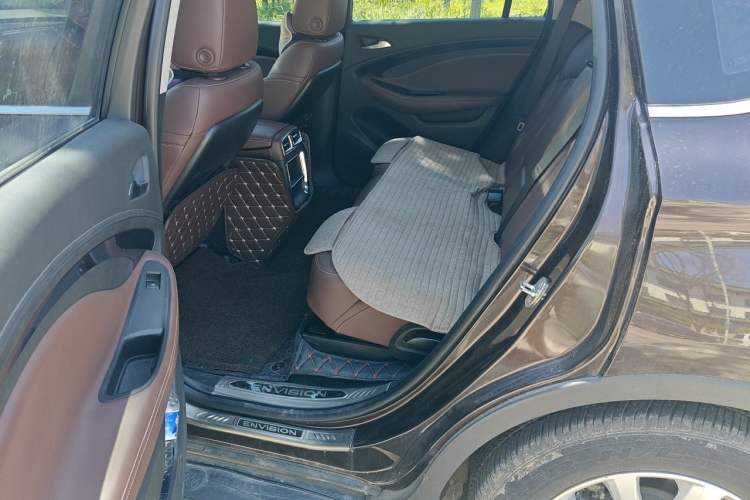 Used Buick Envision 2020 20T Two-Wheel Drive Luxury Model Left Rear Seat