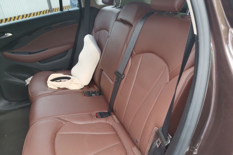 Used Buick Envision 2020 20T Two-Wheel Drive Luxury Model Left Rear Seat