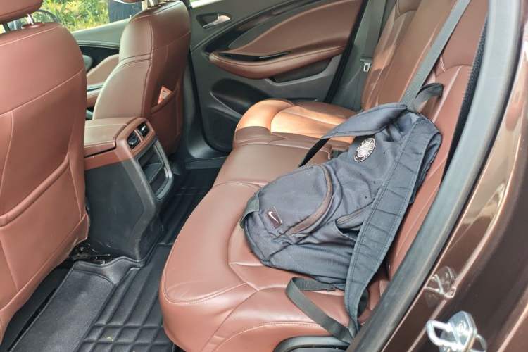 Used Buick Envision 2020 28T Four-Wheel Drive Elite Version Left Rear Seat