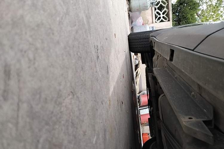 Used Buick Envision 2020 20T Two-Wheel Drive Luxury Model Left Side Sill