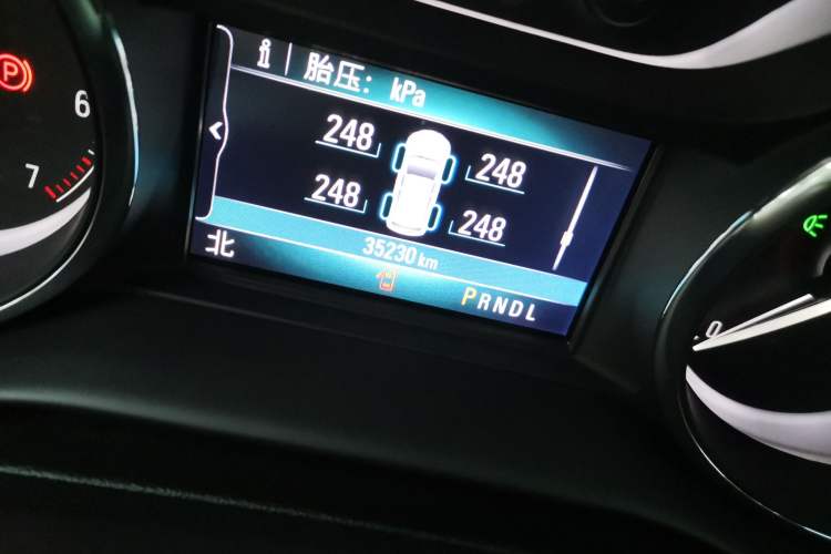 Used Buick Envision 2020 20T Two-Wheel Drive Elite Version Odometer Close Up