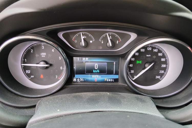 Used Buick Envision 2020 28T Four-Wheel Drive Elite Version Odometer Close Up