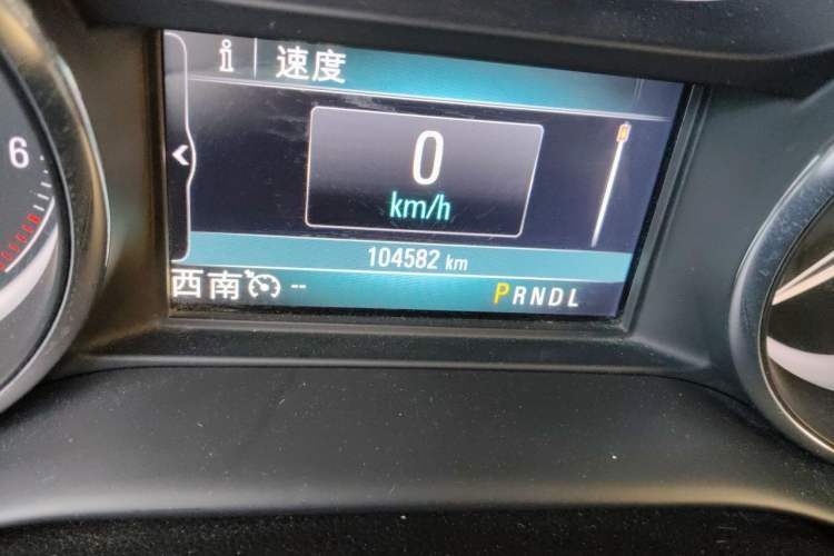 Used Buick Envision 2020 20T Two-Wheel Drive Leading Version Odometer Close Up