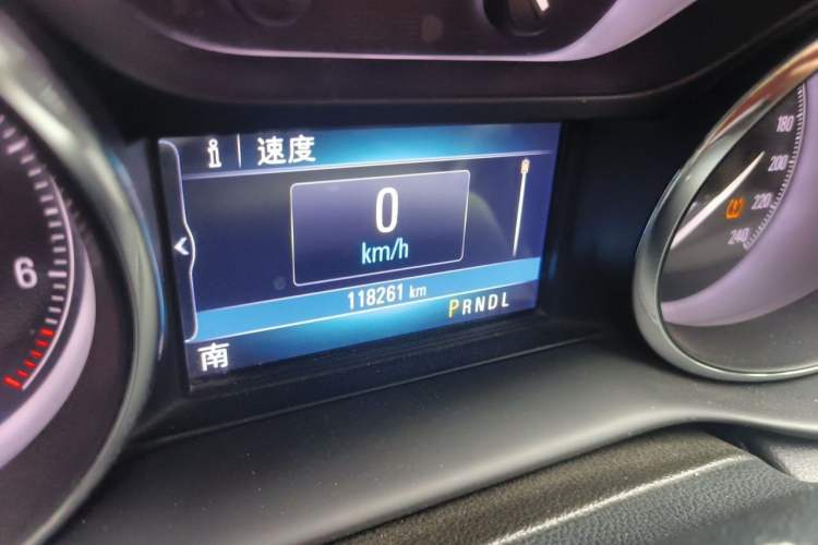 Used Buick Envision 2020 20T Two-Wheel Drive Leading Version Odometer Close Up