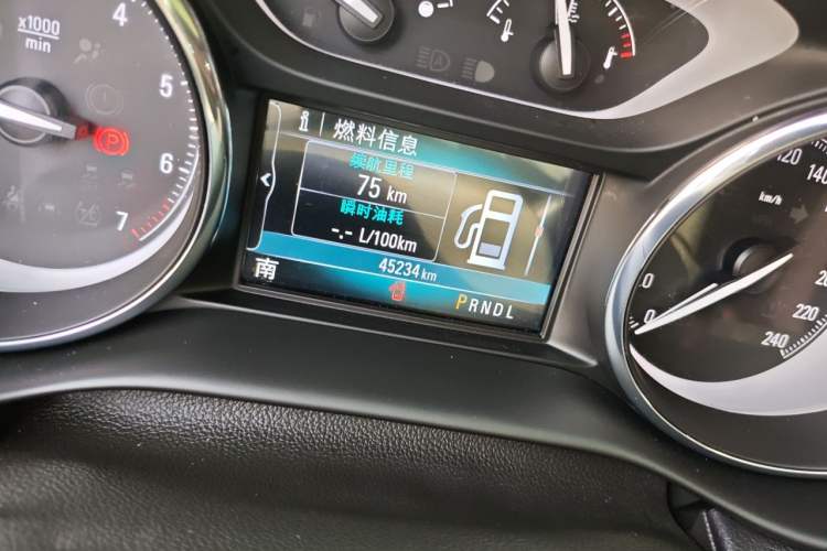 Used Buick Envision 2020 28T Four-Wheel Drive Elite Version Odometer Close Up