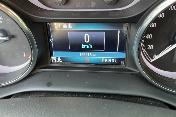 Used Buick Envision 2020 20T Two-Wheel Drive Elite Version Odometer Close Up