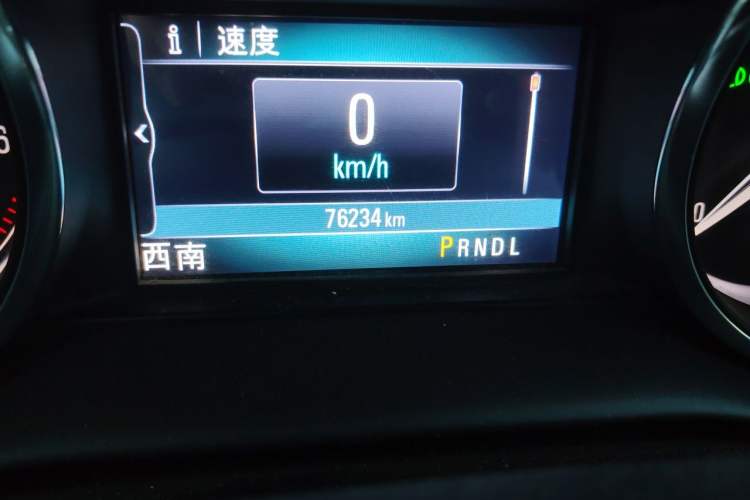Used Buick Envision 2020 20T Two-Wheel Drive Elite Version Odometer Close Up