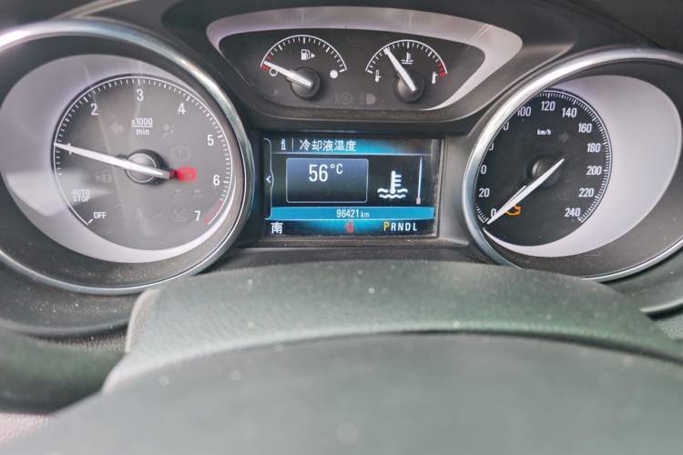 Used Buick Envision 2020 20T Two-Wheel Drive Leading Version Odometer Close Up