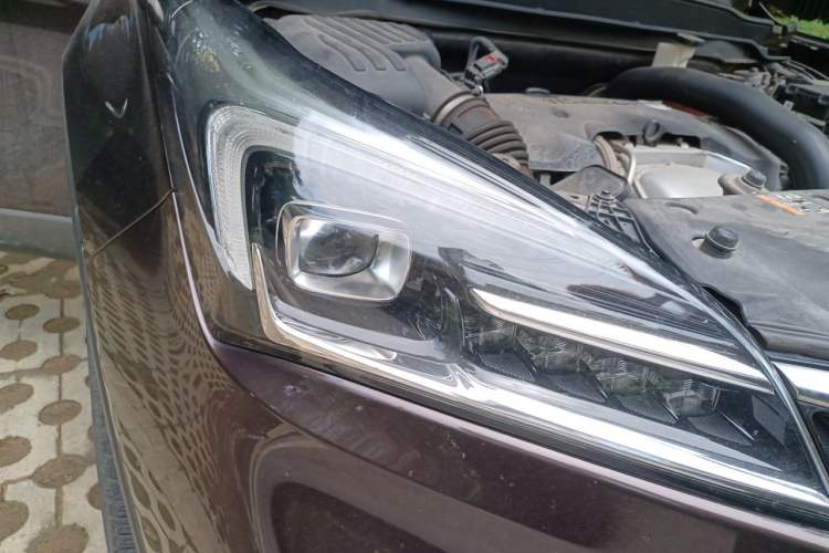 Used Buick Envision 2020 28T Four-Wheel Drive Elite Version Right Front Headlight