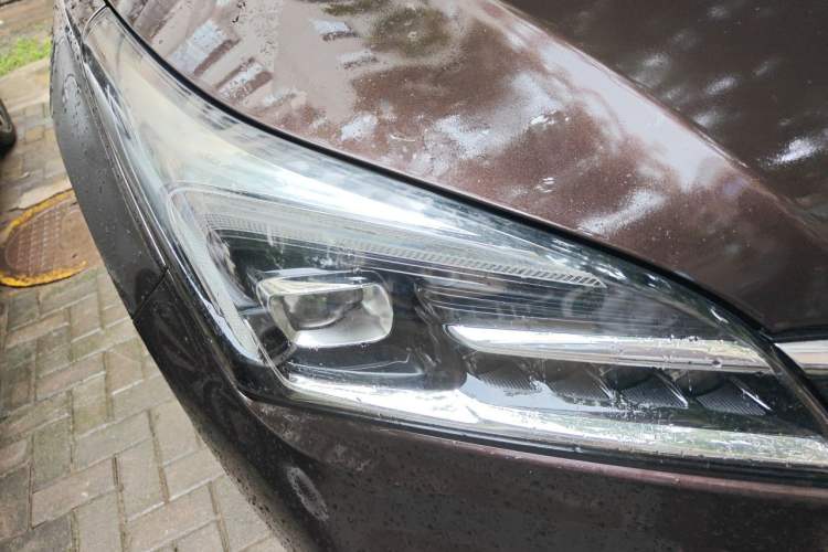 Used Buick Envision 2020 28T Four-Wheel Drive Luxury Version Right Front Headlight