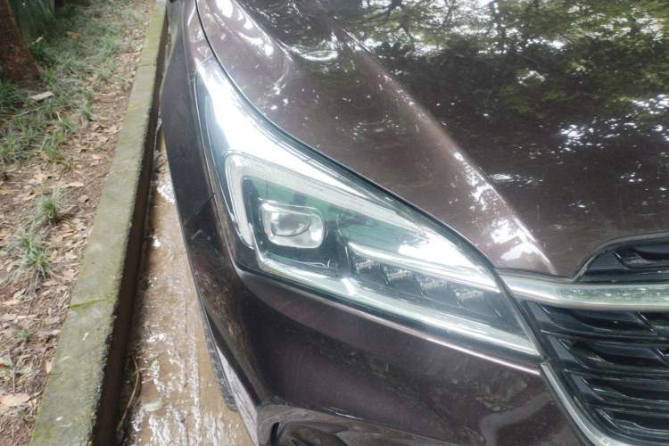 Used Buick Envision 2020 28T Four-Wheel Drive Elite Version Right Front Headlight