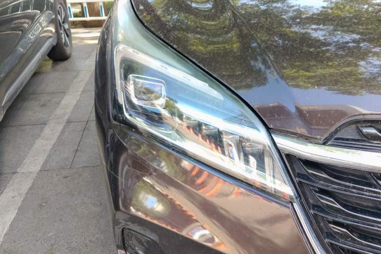 Used Buick Envision 2020 20T Two-Wheel Drive Leading Version Right Front Headlight