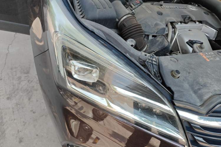 Used Buick Envision 2020 28T Four-Wheel Drive Elite Version Right Front Headlight
