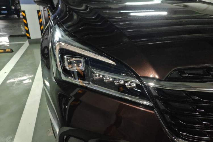 Used Buick Envision 2020 28T Four-Wheel Drive Luxury Version Right Front Headlight