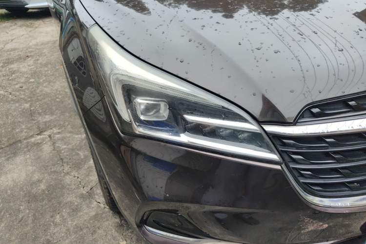 Used Buick Envision 2020 20T Two-Wheel Drive Leading Version Right Front Headlight