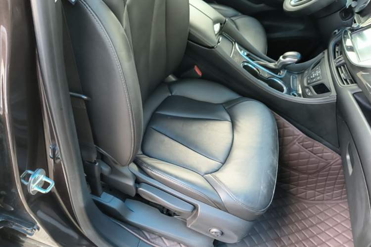 Used Buick Envision 2020 20T Two-Wheel Drive Elite Version Right Front Seat