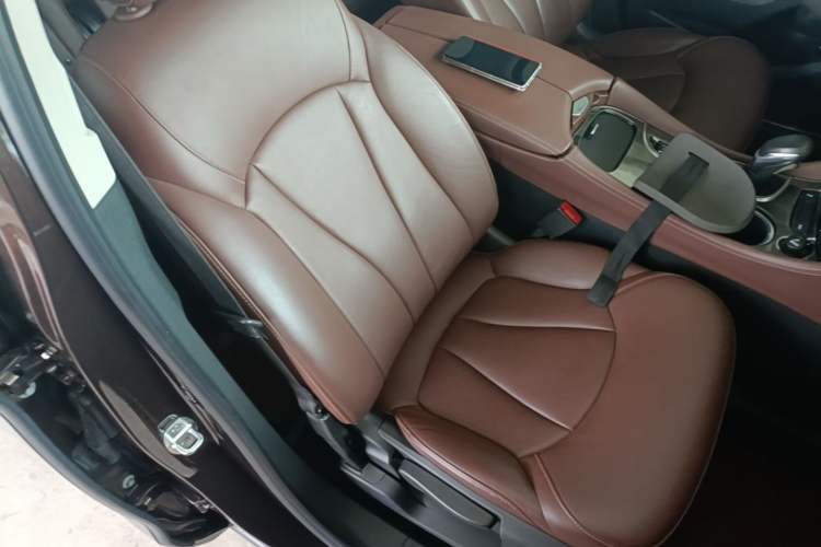 Used Buick Envision 2020 28T Four-Wheel Drive Elite Version Right Front Seat