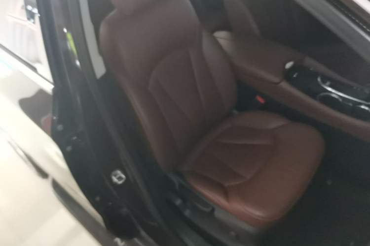 Used Buick Envision 2020 28T Four-Wheel Drive Elite Version Right Front Seat