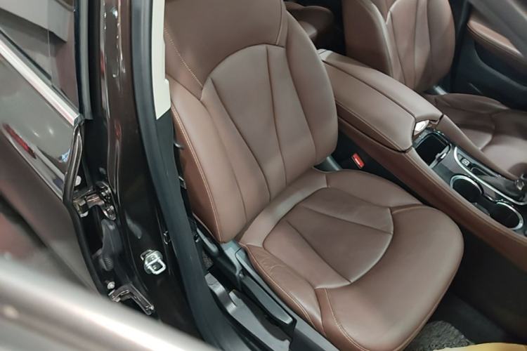 Used Buick Envision 2020 28T Four-Wheel Drive Elite Version Right Front Seat