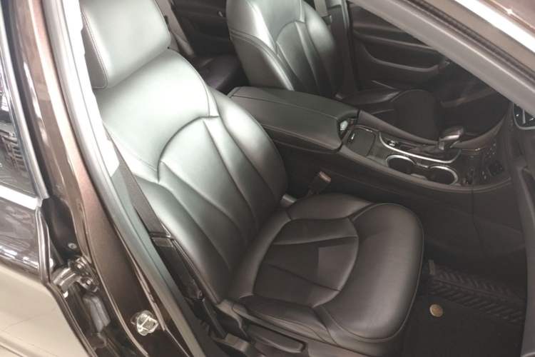 Used Buick Envision 2020 20T Two-Wheel Drive Elite Version Right Front Seat