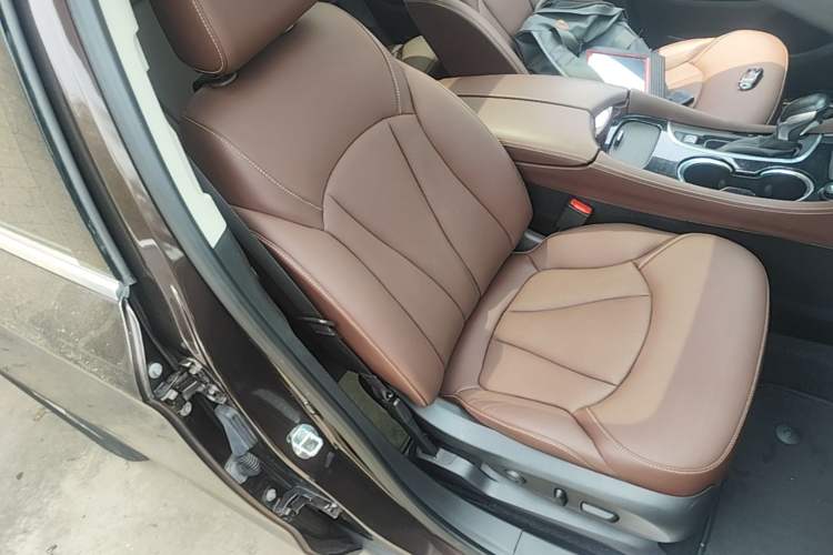 Used Buick Envision 2020 20T Two-Wheel Drive Leading Version Right Front Seat