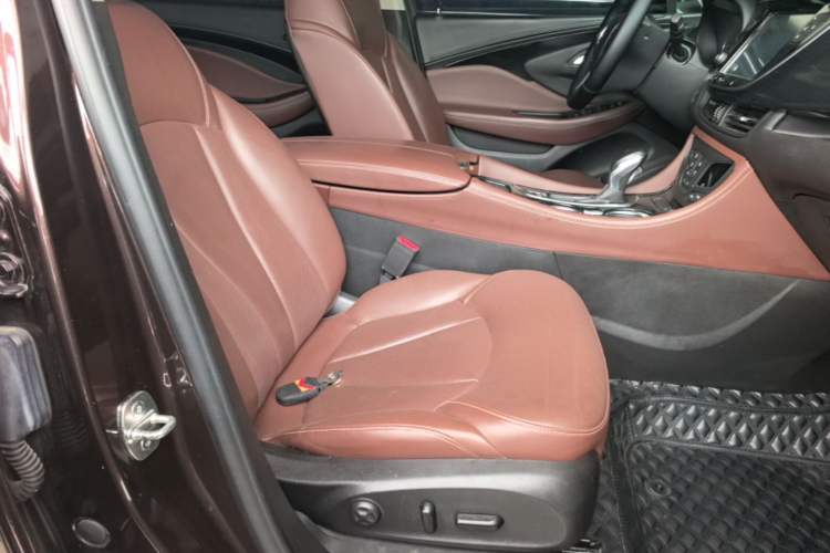 Used Buick Envision 2020 28T Four-Wheel Drive Luxury Version Right Front Seat