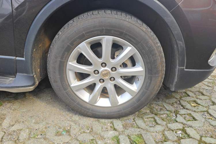 Used Buick Envision 2020 20T Two-Wheel Drive Elite Version Right Front Wheel Hub