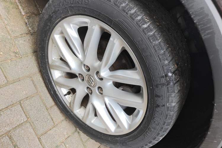 Used Buick Envision 2020 28T Four-Wheel Drive Luxury Version Right Front Wheel Hub