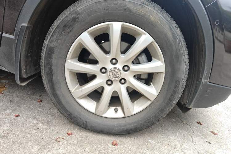 Used Buick Envision 2020 20T Two-Wheel Drive Luxury Model Right Front Wheel Hub