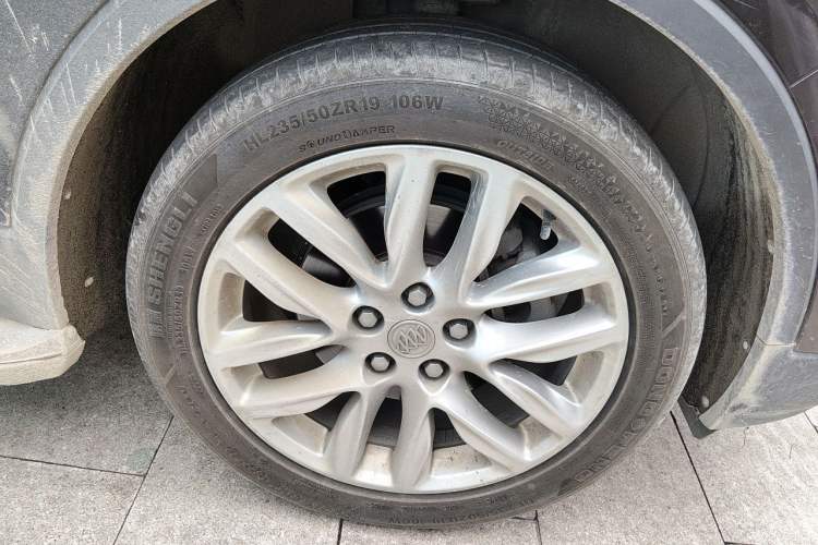 Used Buick Envision 2020 28T Four-Wheel Drive Elite Version Right Front Wheel Hub