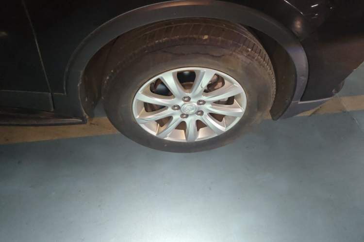 Used Buick Envision 2020 20T Two-Wheel Drive Elite Version Right Front Wheel Hub