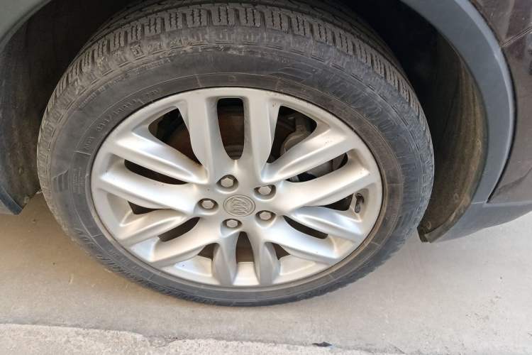 Used Buick Envision 2020 28T Four-Wheel Drive Elite Version Right Front Wheel Hub