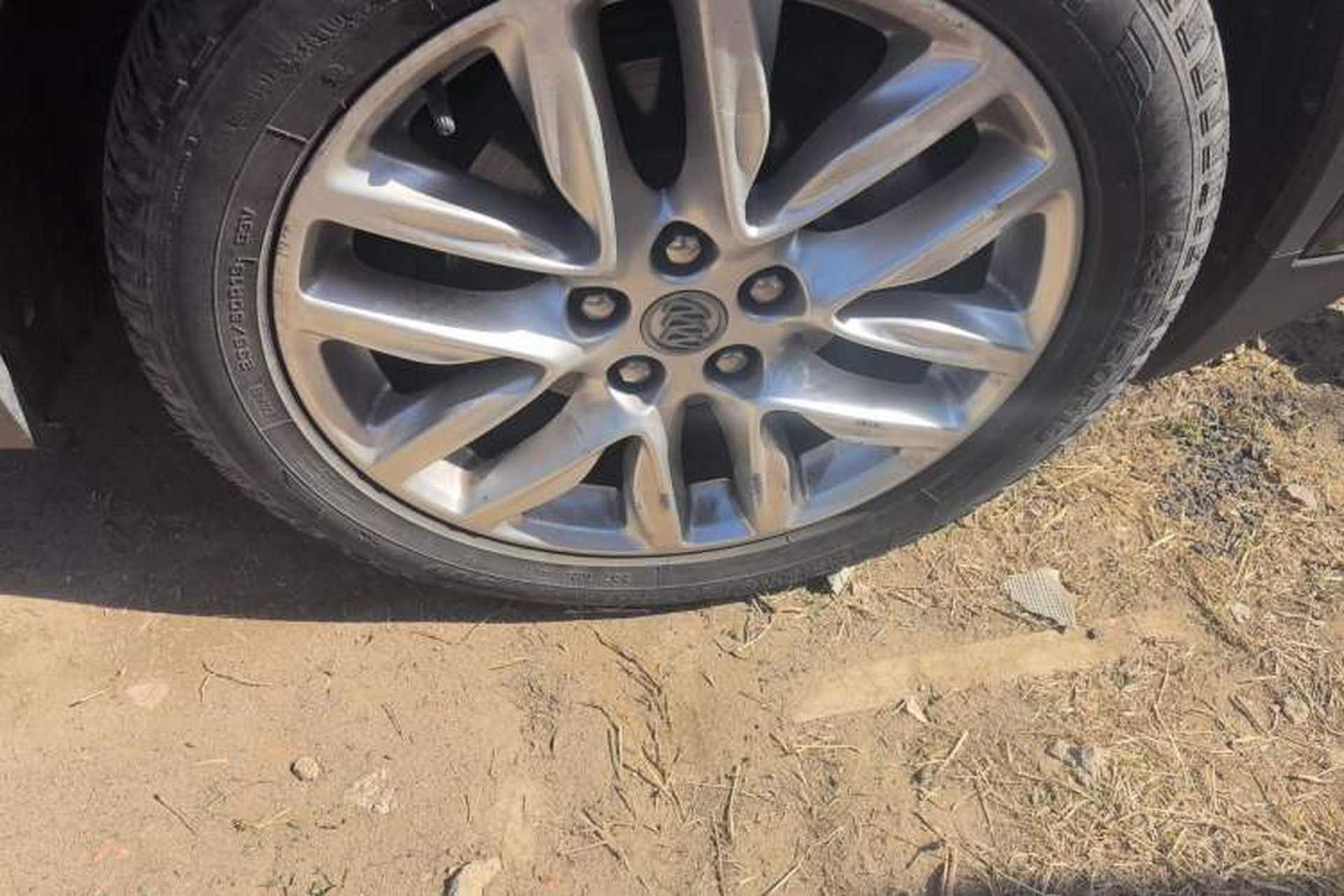 Used Buick Envision 2020 28T Four-Wheel Drive Elite Version Right Front Wheel Hub