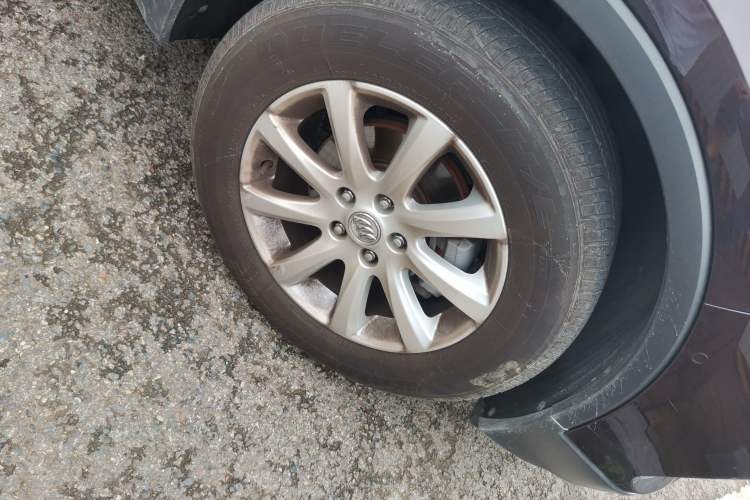 Used Buick Envision 2020 20T Two-Wheel Drive Luxury Model Right Front Wheel Hub