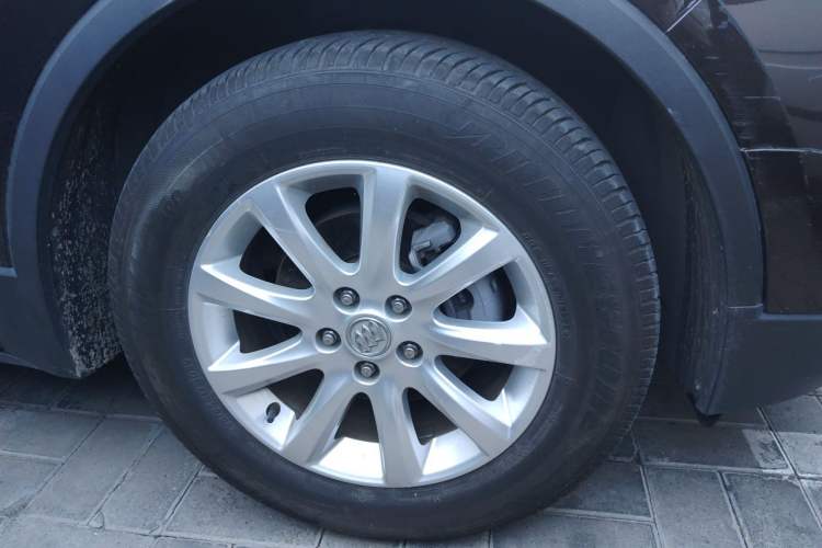 Used Buick Envision 2020 20T Two-Wheel Drive Elite Version Right Front Wheel Hub