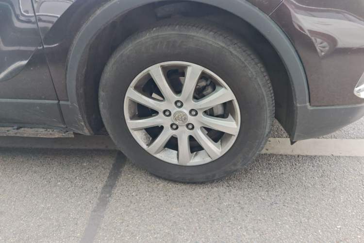 Used Buick Envision 2020 20T Two-Wheel Drive Leading Version Right Front Wheel Hub