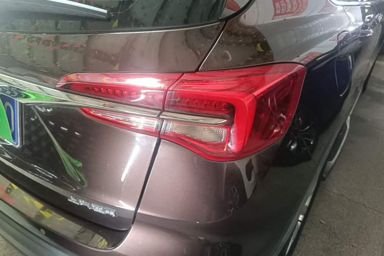 Used Buick Envision 2020 20T Two-Wheel Drive Elite Version Right Rear Taillight