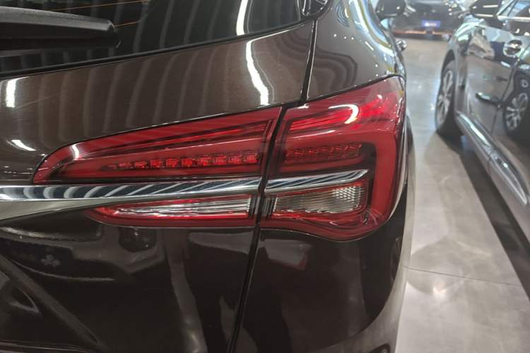 Used Buick Envision 2020 20T Two-Wheel Drive Leading Version Right Rear Taillight