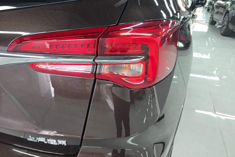 Used Buick Envision 2020 20T Two-Wheel Drive Elite Version Right Rear Taillight