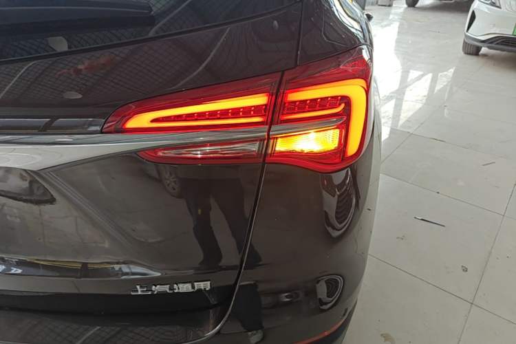 Used Buick Envision 2020 20T Two-Wheel Drive Elite Version Right Rear Taillight