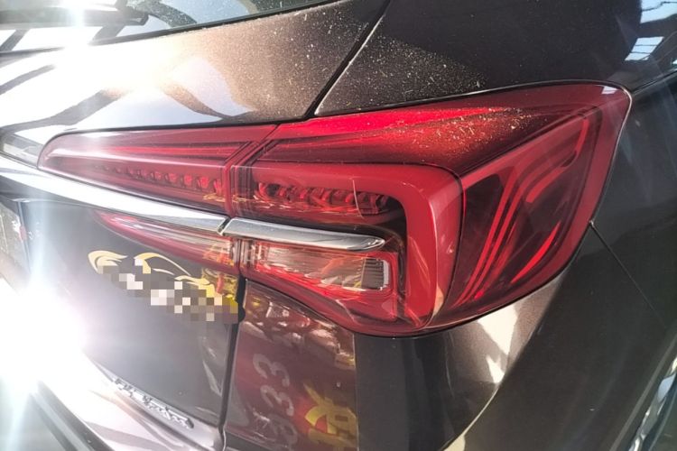 Used Buick Envision 2020 28T Four-Wheel Drive Elite Version Right Rear Taillight