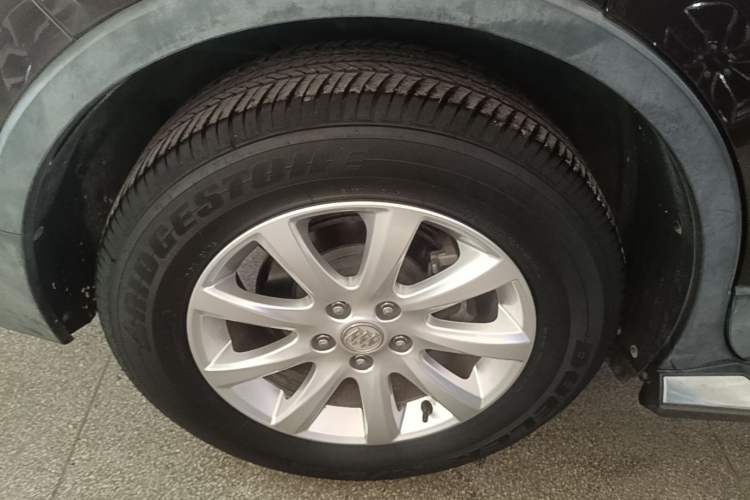 Used Buick Envision 2020 20T Two-Wheel Drive Elite Version Right Rear Wheel Hub