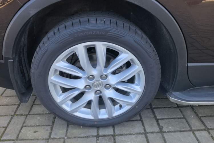 Used Buick Envision 2020 28T Four-Wheel Drive Luxury Version Right Rear Wheel Hub