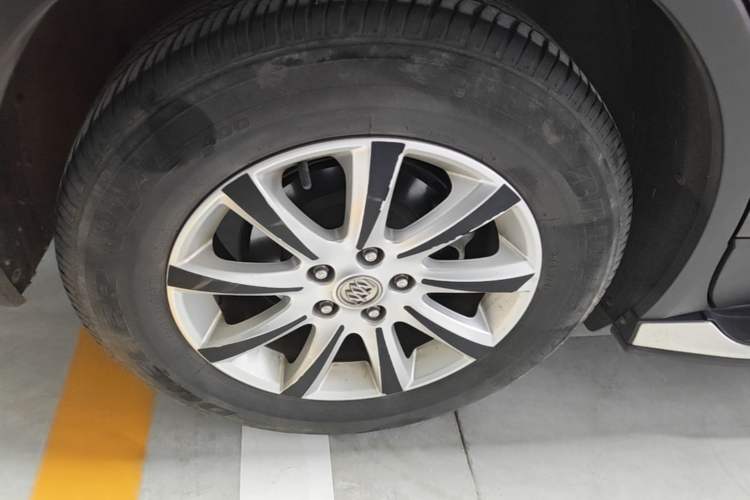Used Buick Envision 2020 20T Two-Wheel Drive Luxury Model Right Rear Wheel Hub