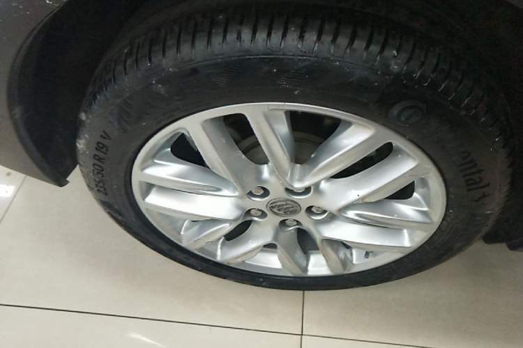 Used Buick Envision 2020 28T Four-Wheel Drive Luxury Version Right Rear Wheel Hub