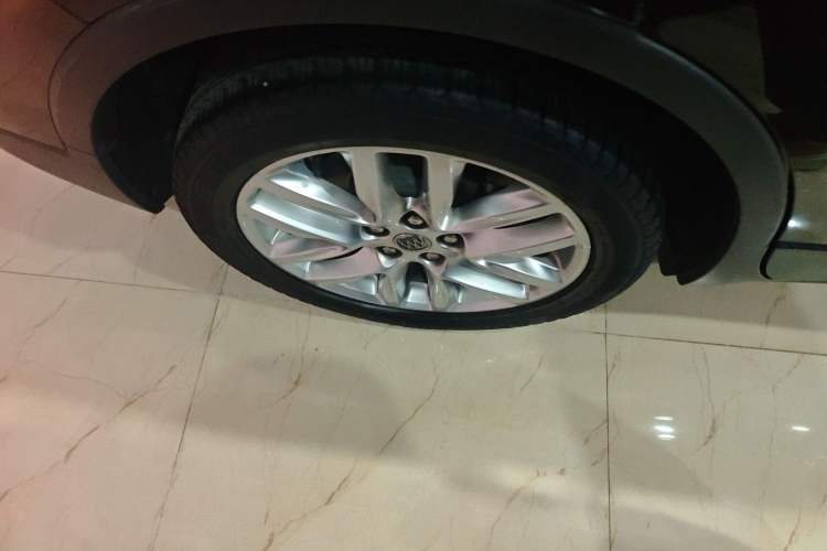 Used Buick Envision 2020 28T Four-Wheel Drive Elite Version Right Rear Wheel Hub