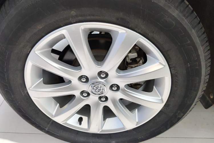 Used Buick Envision 2020 20T Two-Wheel Drive Elite Version Right Rear Wheel Hub